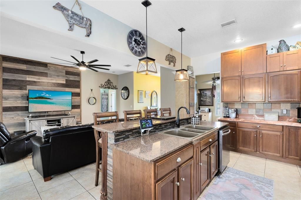 待售: $735,000 (3 贝兹, 2 浴室, 2177 平方英尺)