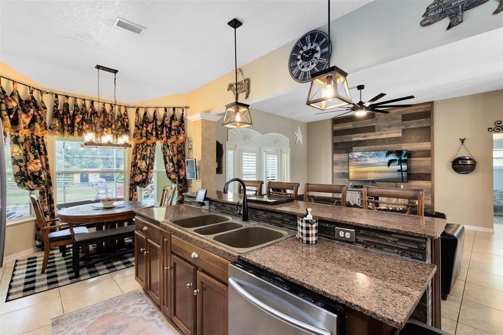 待售: $735,000 (3 贝兹, 2 浴室, 2177 平方英尺)