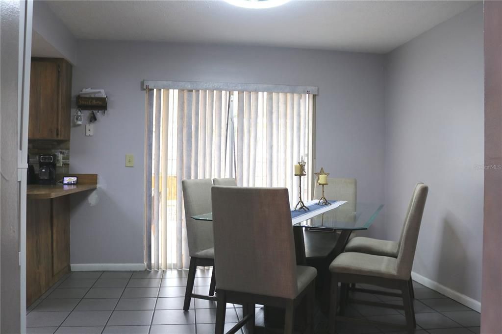 出租: $2,175 (4 贝兹, 2 浴室, 1425 平方英尺)