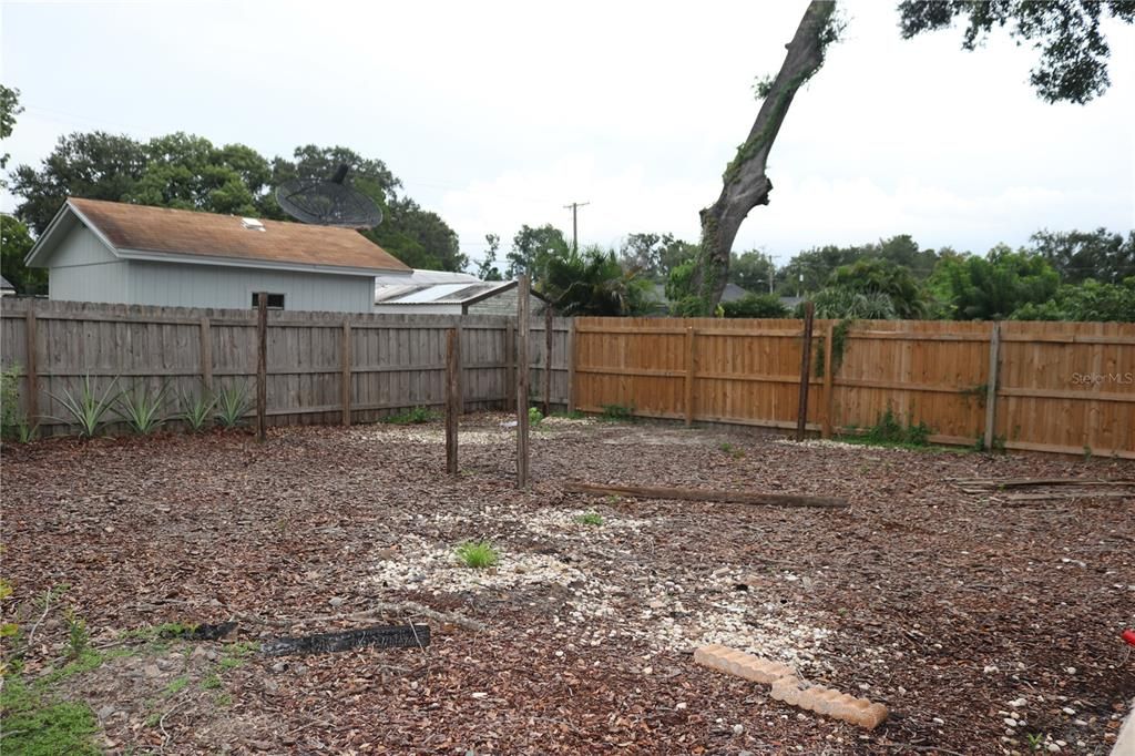 出租: $2,175 (4 贝兹, 2 浴室, 1425 平方英尺)