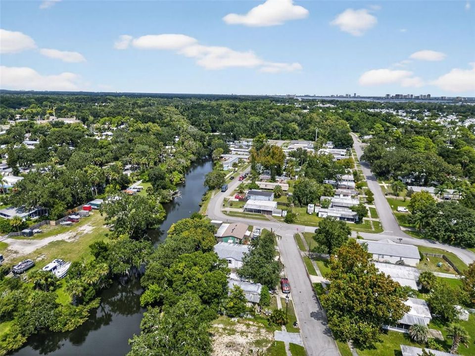 For Sale: $155,000 (3 beds, 2 baths, 1296 Square Feet)