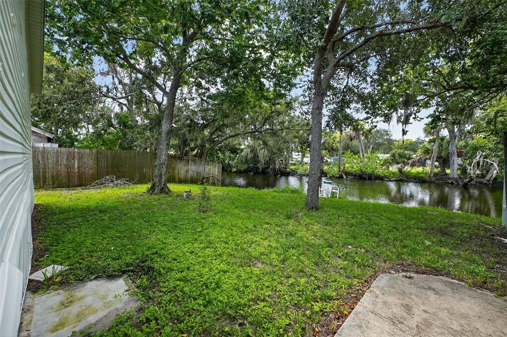 For Sale: $155,000 (3 beds, 2 baths, 1296 Square Feet)