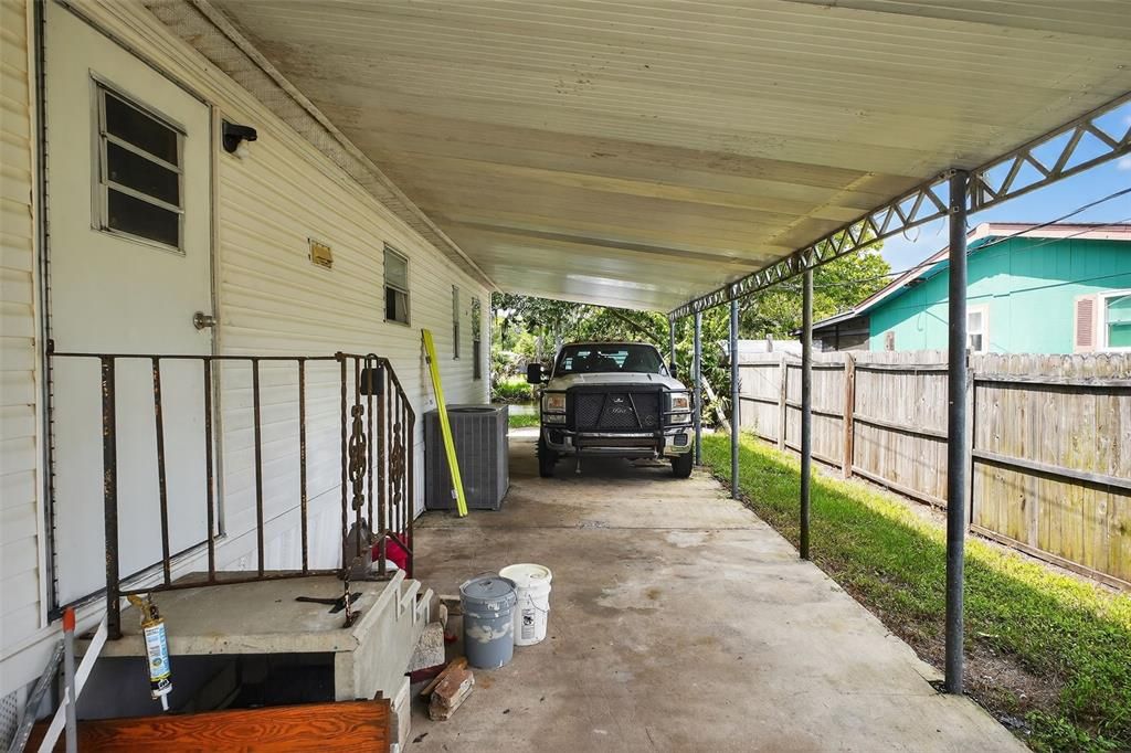 For Sale: $155,000 (3 beds, 2 baths, 1296 Square Feet)