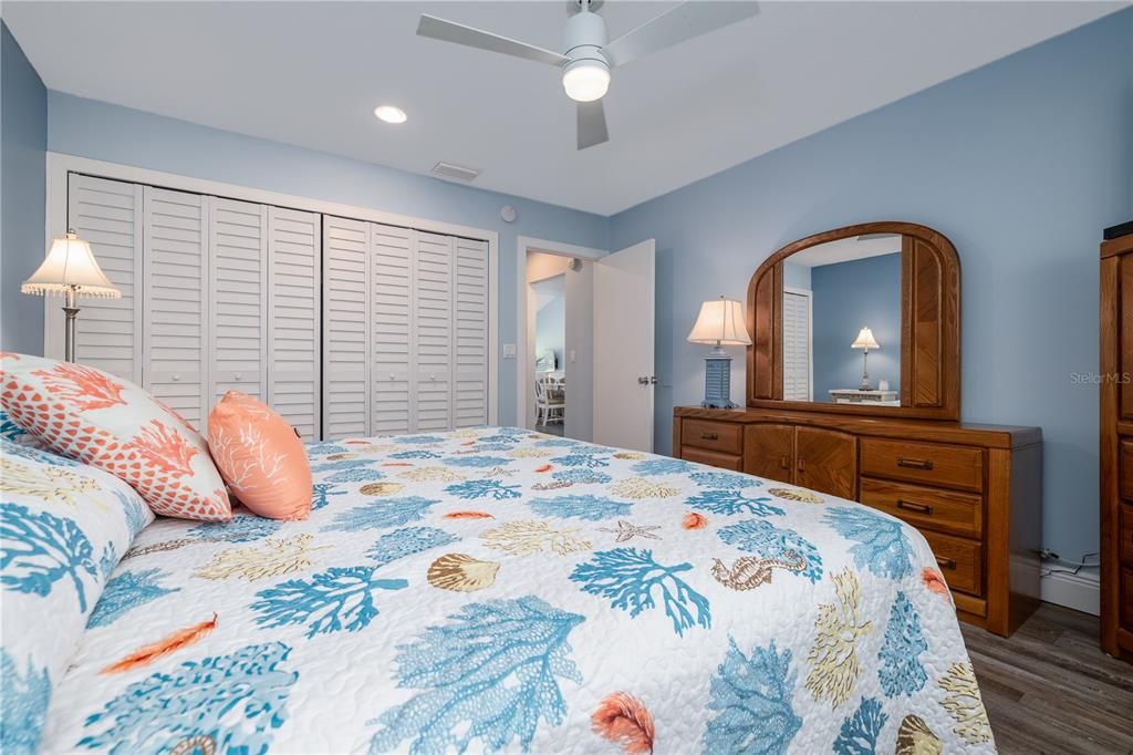 В аренду: $2,000 (2 спален, 1 ванн, 1053 Квадратных фут)