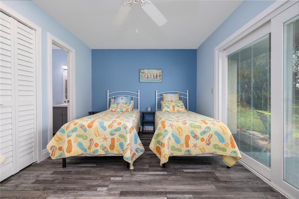 В аренду: $2,000 (2 спален, 1 ванн, 1053 Квадратных фут)