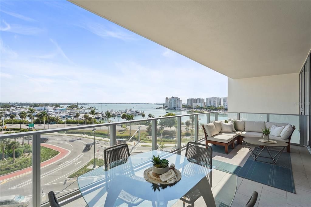 Active With Contract: $1,500,000 (2 beds, 2 baths, 1591 Square Feet)