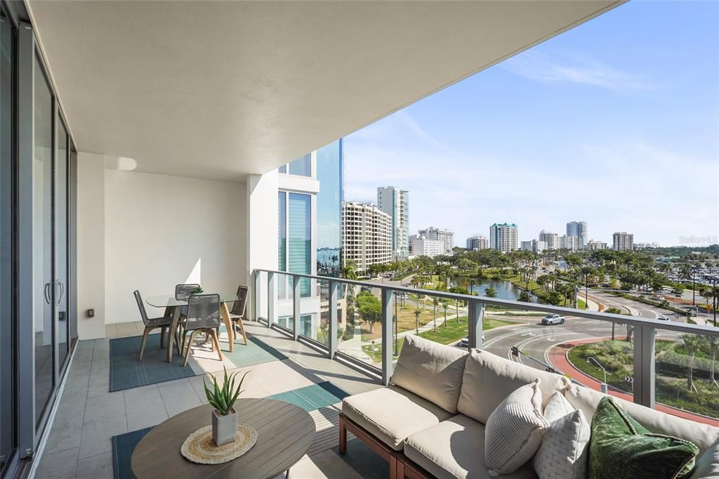 Active With Contract: $1,500,000 (2 beds, 2 baths, 1591 Square Feet)