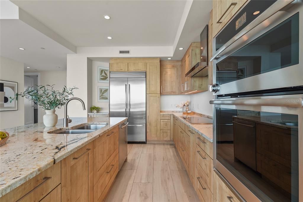 Active With Contract: $1,500,000 (2 beds, 2 baths, 1591 Square Feet)