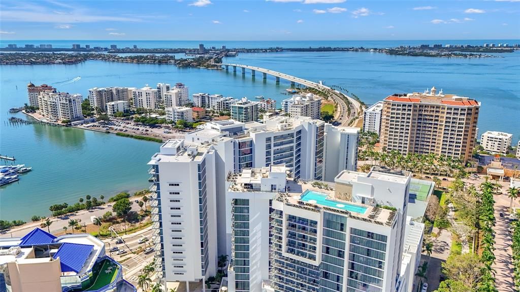 Active With Contract: $1,500,000 (2 beds, 2 baths, 1591 Square Feet)