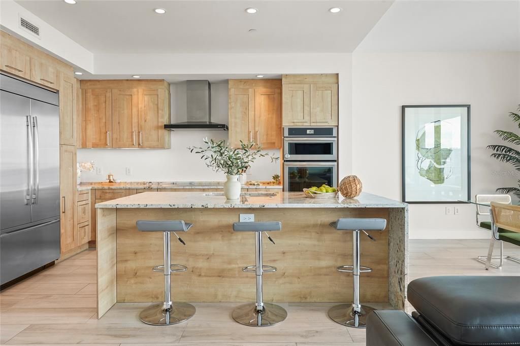 Active With Contract: $1,500,000 (2 beds, 2 baths, 1591 Square Feet)