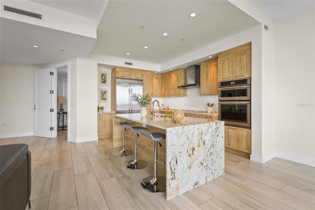 Active With Contract: $1,500,000 (2 beds, 2 baths, 1591 Square Feet)