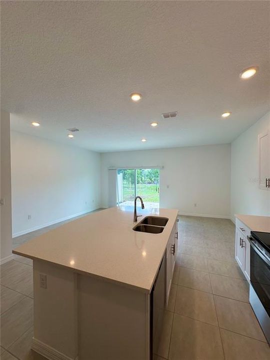 En Renta: $1,800 (3 camas, 2 baños, 1373 Pies cuadrados)