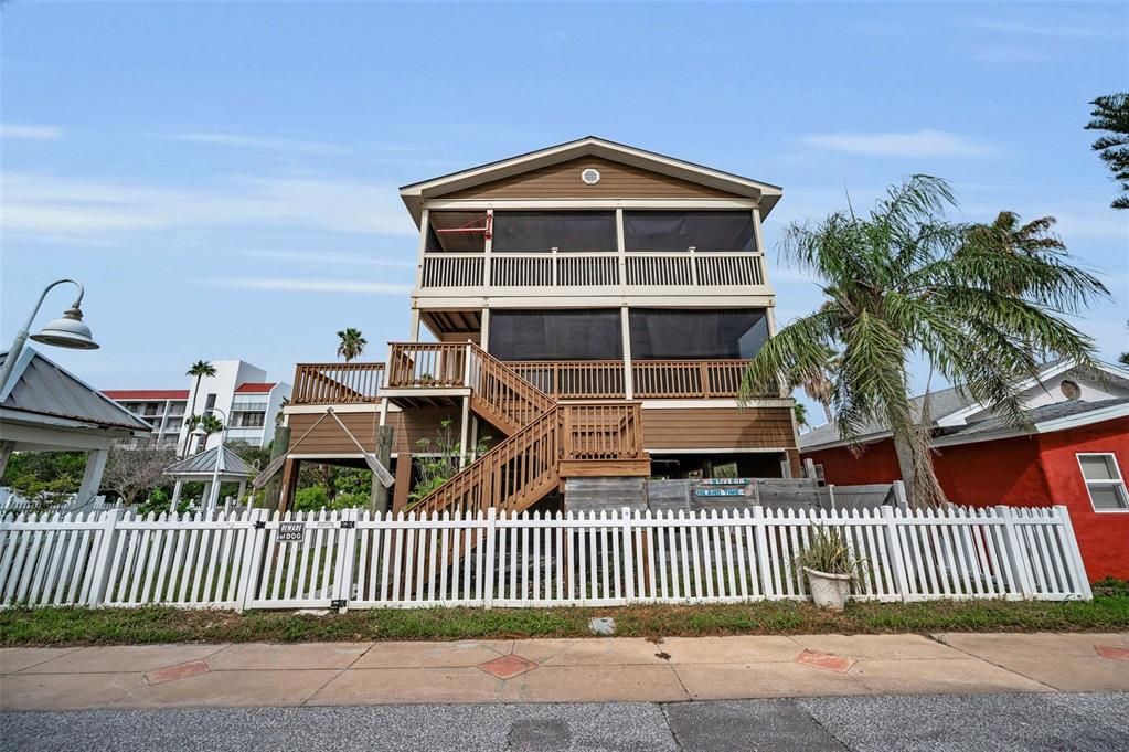 待售: $719,000 (2 贝兹, 2 浴室, 1364 平方英尺)