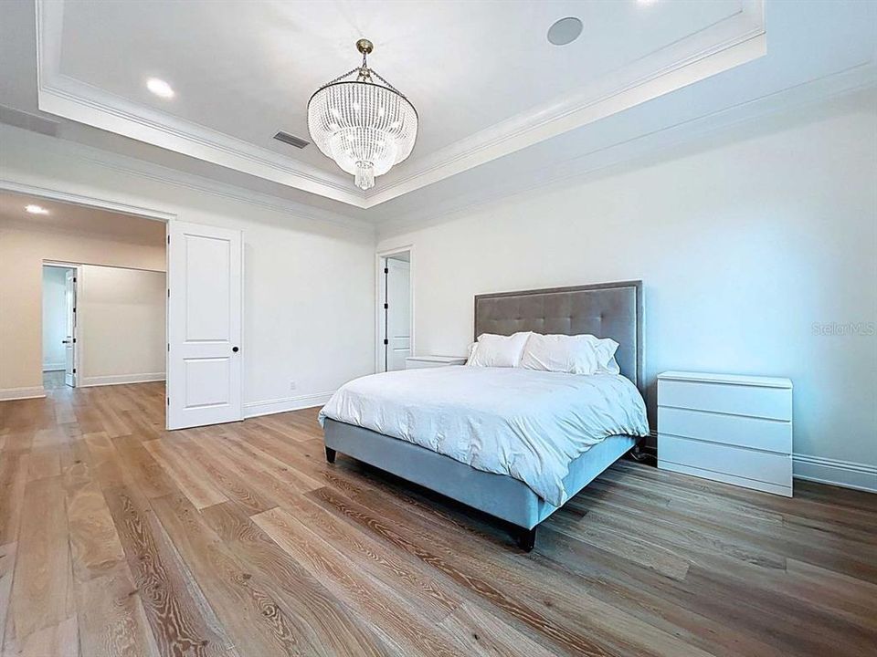 For Sale: $2,750,000 (5 beds, 5 baths, 4285 Square Feet)