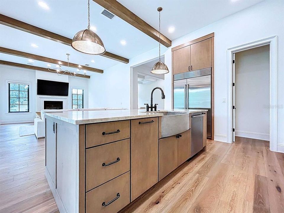 For Sale: $2,750,000 (5 beds, 5 baths, 4285 Square Feet)