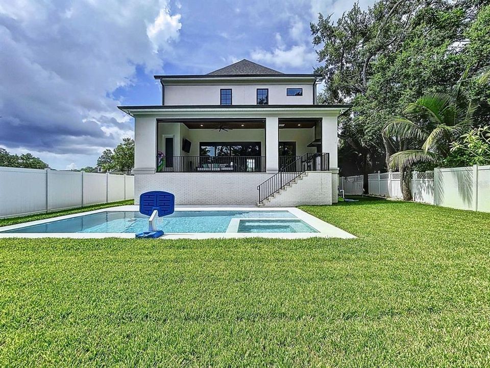 For Sale: $2,750,000 (5 beds, 5 baths, 4285 Square Feet)