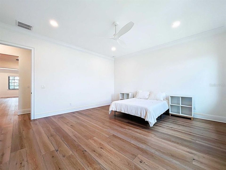 For Sale: $2,750,000 (5 beds, 5 baths, 4285 Square Feet)