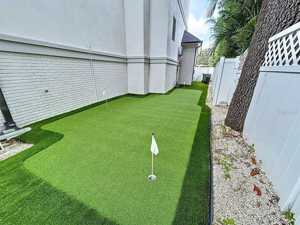 For Sale: $2,750,000 (5 beds, 5 baths, 4285 Square Feet)