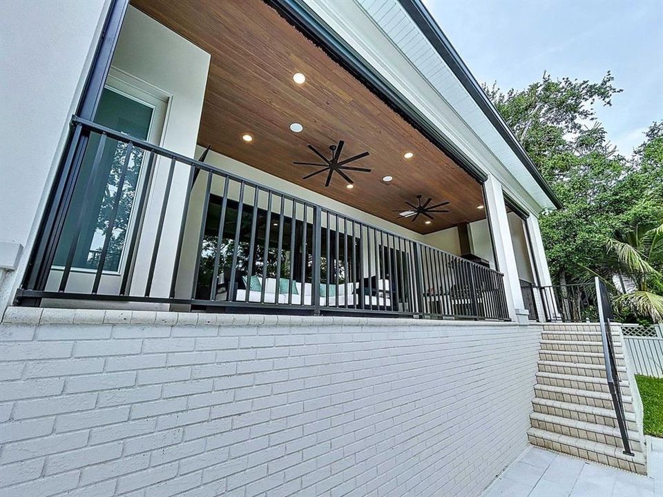 For Sale: $2,750,000 (5 beds, 5 baths, 4285 Square Feet)