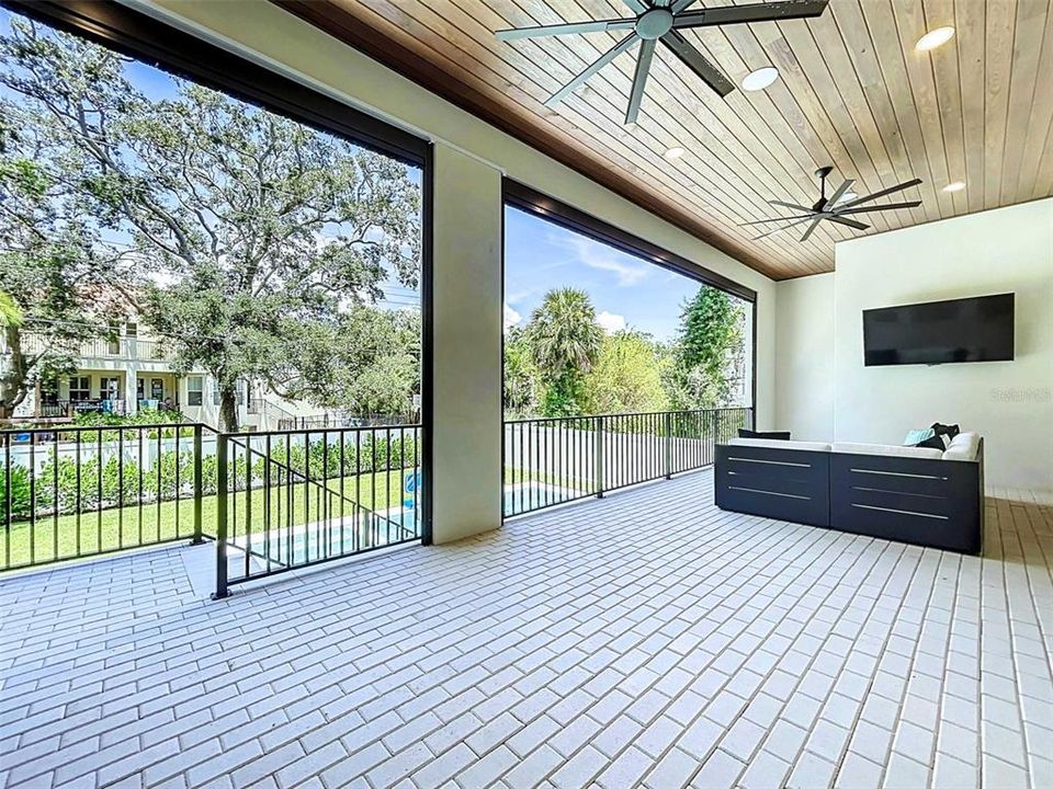 For Sale: $2,750,000 (5 beds, 5 baths, 4285 Square Feet)