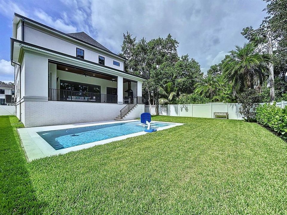 For Sale: $2,750,000 (5 beds, 5 baths, 4285 Square Feet)