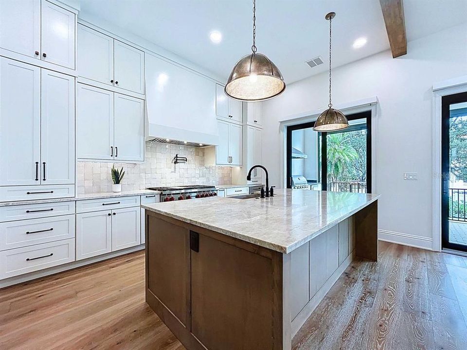 For Sale: $2,750,000 (5 beds, 5 baths, 4285 Square Feet)