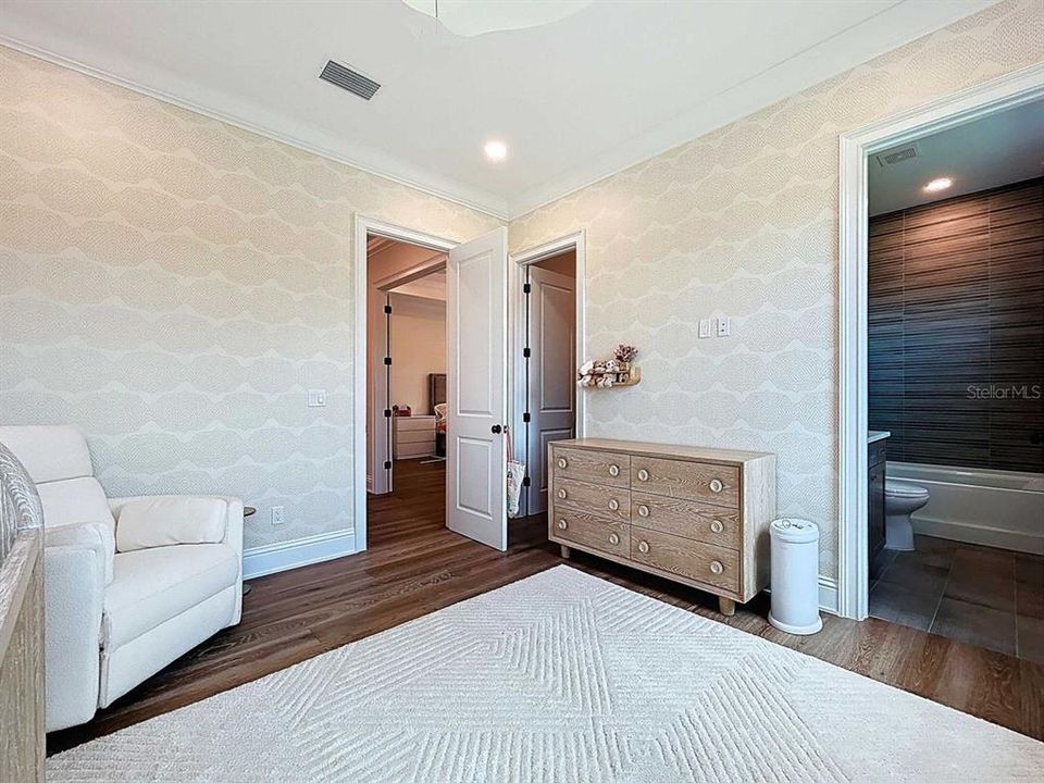 For Sale: $2,750,000 (5 beds, 5 baths, 4285 Square Feet)