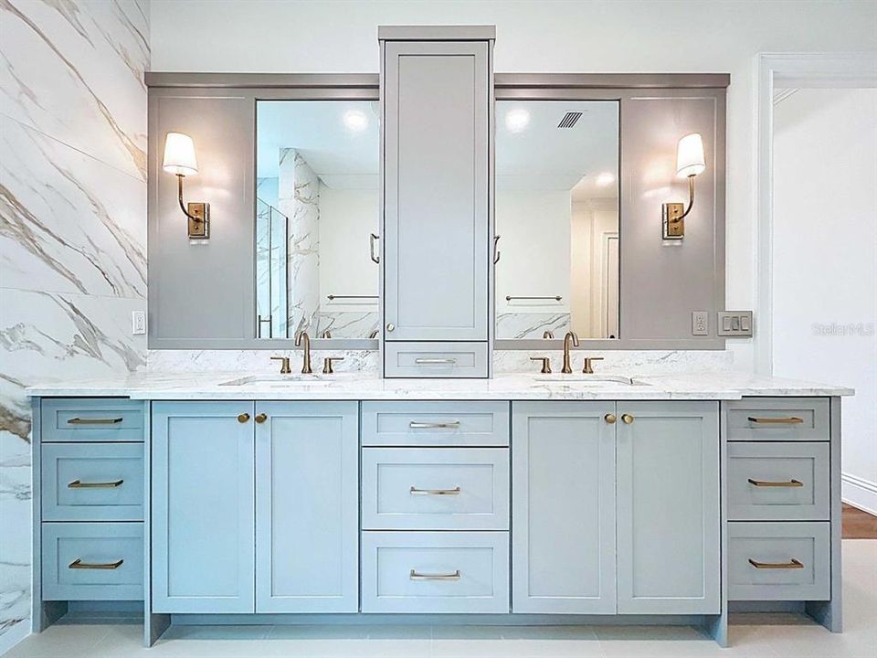 For Sale: $2,750,000 (5 beds, 5 baths, 4285 Square Feet)