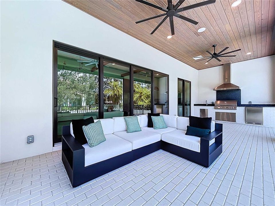 For Sale: $2,750,000 (5 beds, 5 baths, 4285 Square Feet)