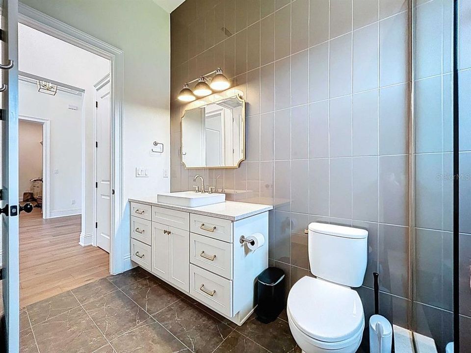 For Sale: $2,750,000 (5 beds, 5 baths, 4285 Square Feet)