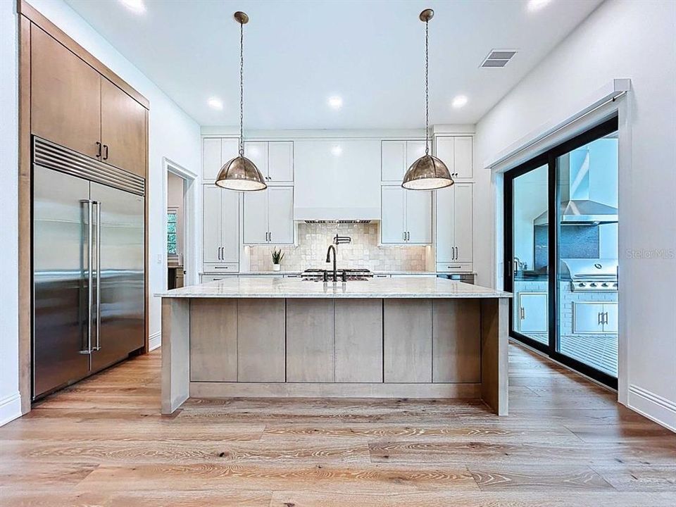 For Sale: $2,750,000 (5 beds, 5 baths, 4285 Square Feet)