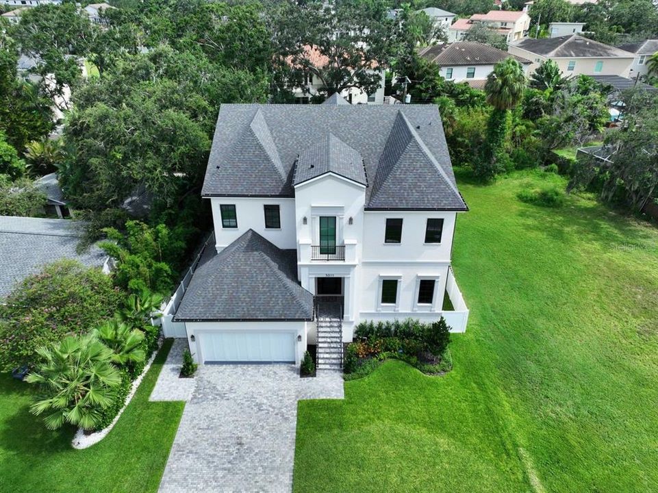 For Sale: $2,750,000 (5 beds, 5 baths, 4285 Square Feet)