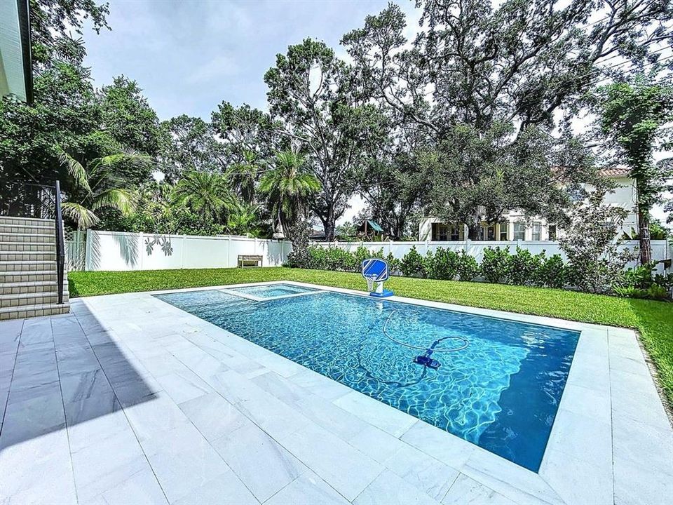 For Sale: $2,750,000 (5 beds, 5 baths, 4285 Square Feet)