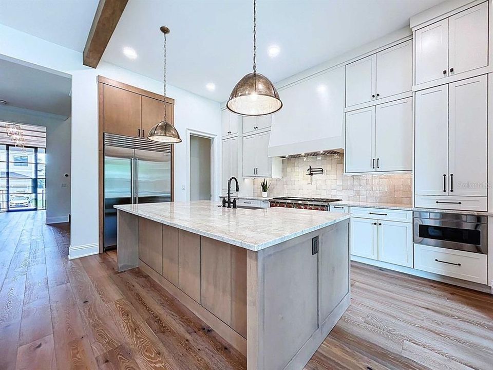 For Sale: $2,750,000 (5 beds, 5 baths, 4285 Square Feet)