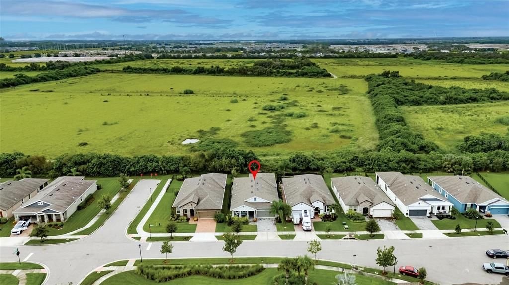 合同活跃: $559,000 (4 贝兹, 2 浴室, 2220 平方英尺)