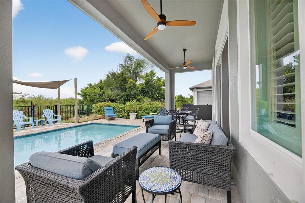 合同活跃: $559,000 (4 贝兹, 2 浴室, 2220 平方英尺)