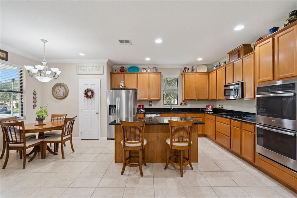 На продажу: $649,900 (4 спален, 3 ванн, 2813 Квадратных фут)