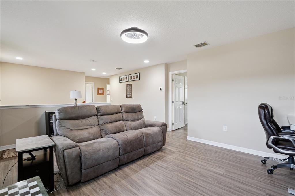 На продажу: $649,900 (4 спален, 3 ванн, 2813 Квадратных фут)