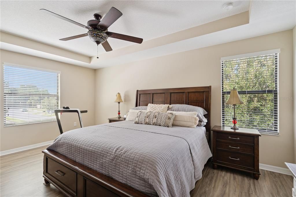 На продажу: $649,900 (4 спален, 3 ванн, 2813 Квадратных фут)