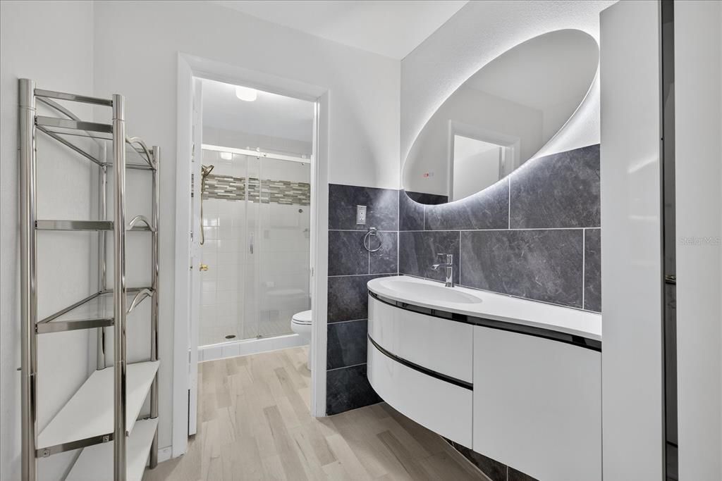 На продажу: $299,000 (1 спален, 2 ванн, 1050 Квадратных фут)