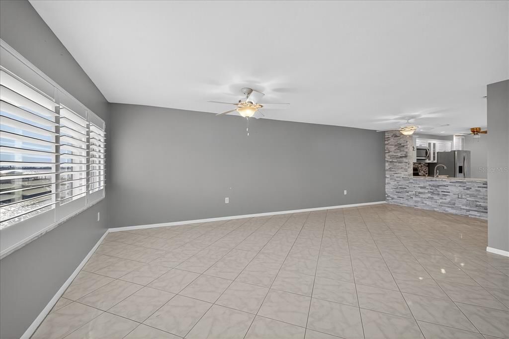 На продажу: $299,000 (1 спален, 2 ванн, 1050 Квадратных фут)