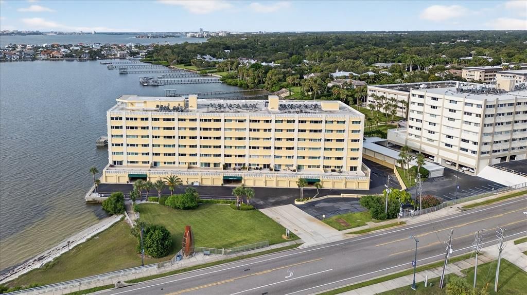 На продажу: $299,000 (1 спален, 2 ванн, 1050 Квадратных фут)