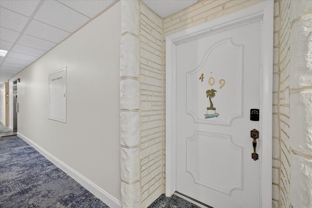 На продажу: $299,000 (1 спален, 2 ванн, 1050 Квадратных фут)