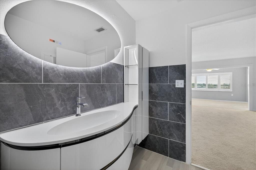 На продажу: $299,000 (1 спален, 2 ванн, 1050 Квадратных фут)