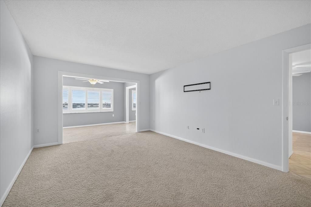 На продажу: $299,000 (1 спален, 2 ванн, 1050 Квадратных фут)