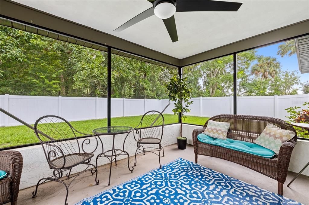 Под контрактом: $349,900 (3 спален, 2 ванн, 1329 Квадратных фут)