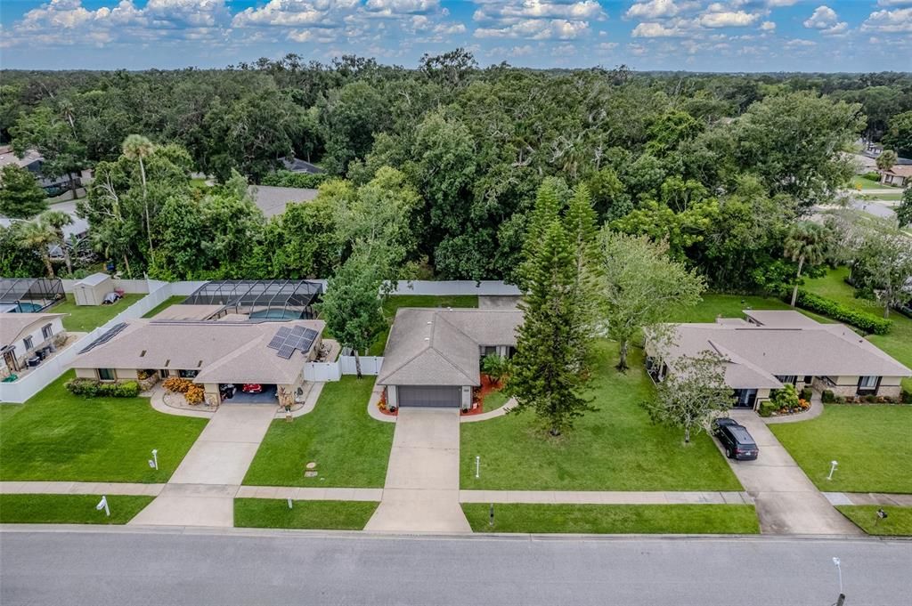 Под контрактом: $349,900 (3 спален, 2 ванн, 1329 Квадратных фут)