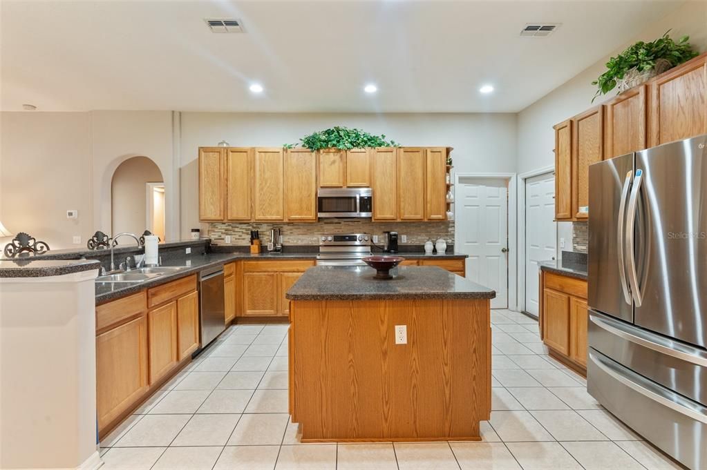 Active With Contract: $349,900 (4 beds, 3 baths, 2414 Square Feet)