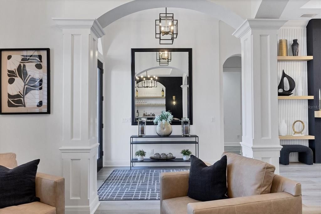 合同活跃: $1,325,000 (3 贝兹, 3 浴室, 2706 平方英尺)