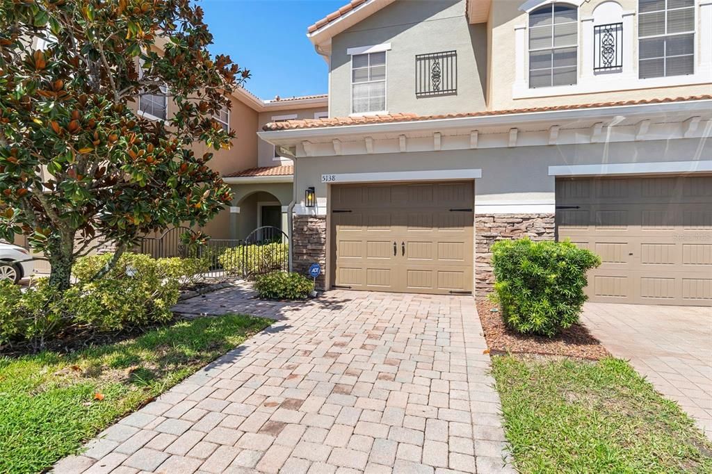 For Sale: $300,000 (3 beds, 2 baths, 1491 Square Feet)